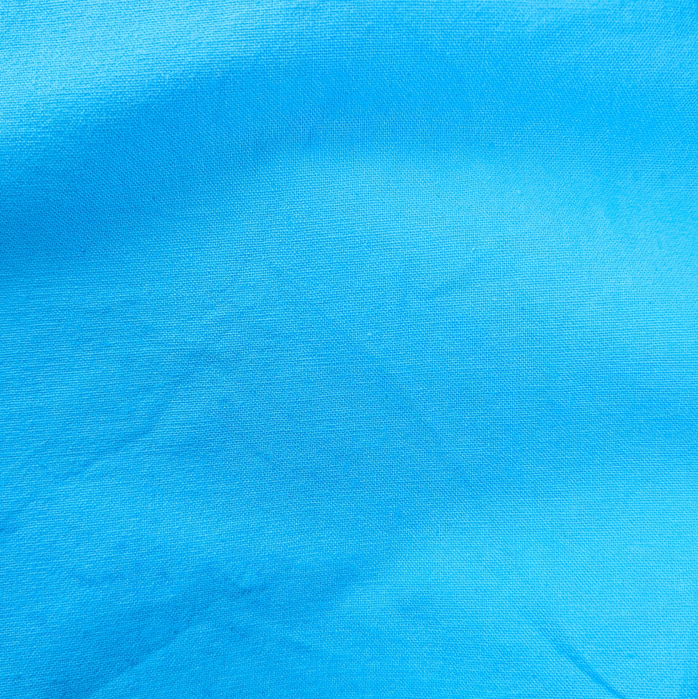 Seconde main: bleu