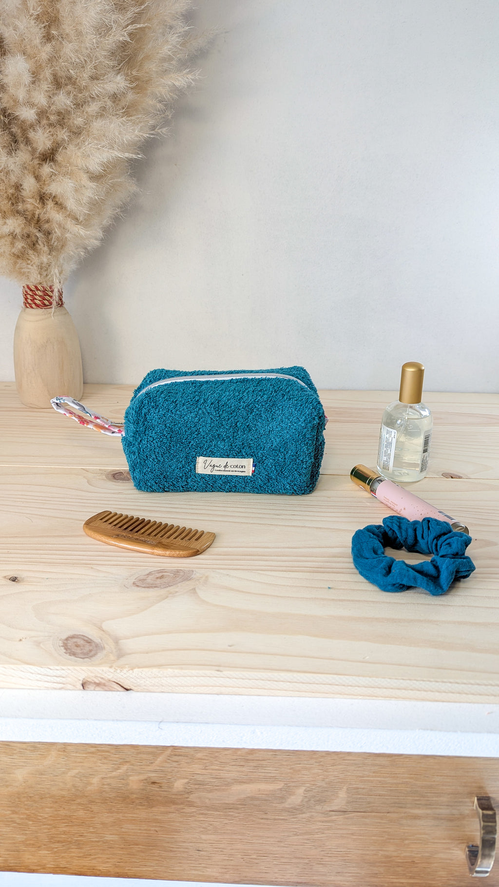 Petite trousse de toilette en éponge - plusieurs coloris