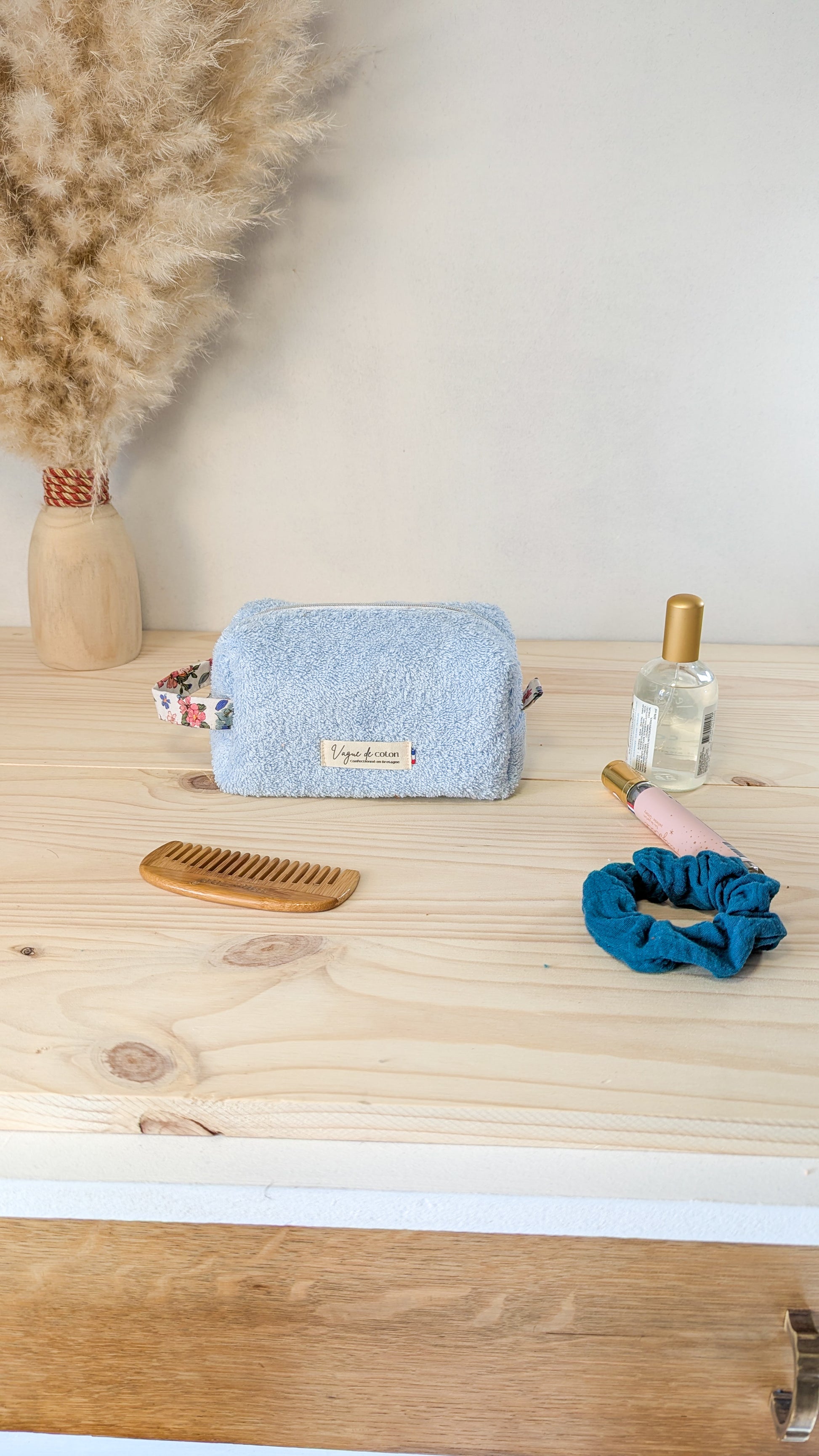 Petite trousse de toilette en éponge - plusieurs coloris