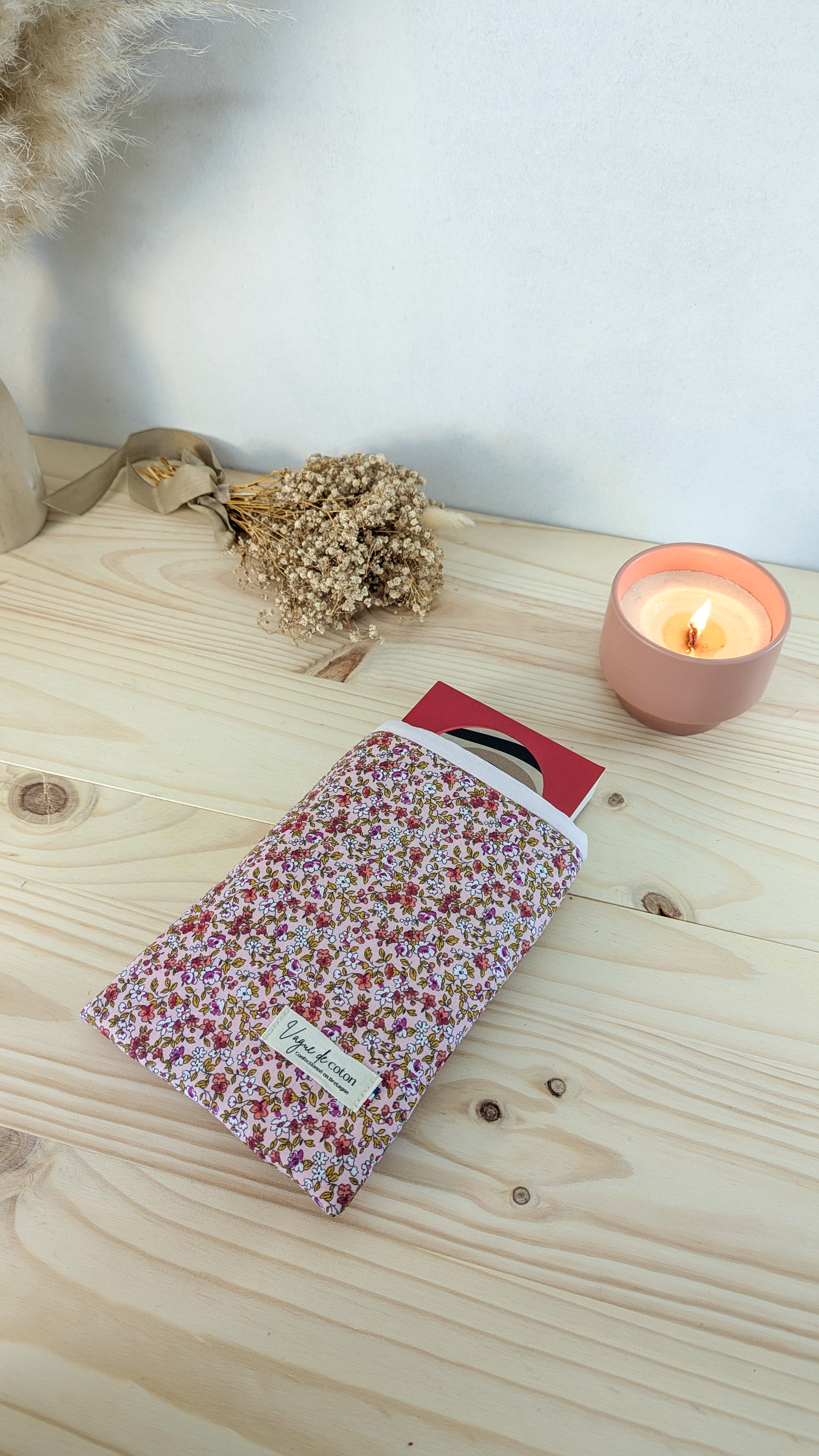 Pochette à livre Fleurs fond roses