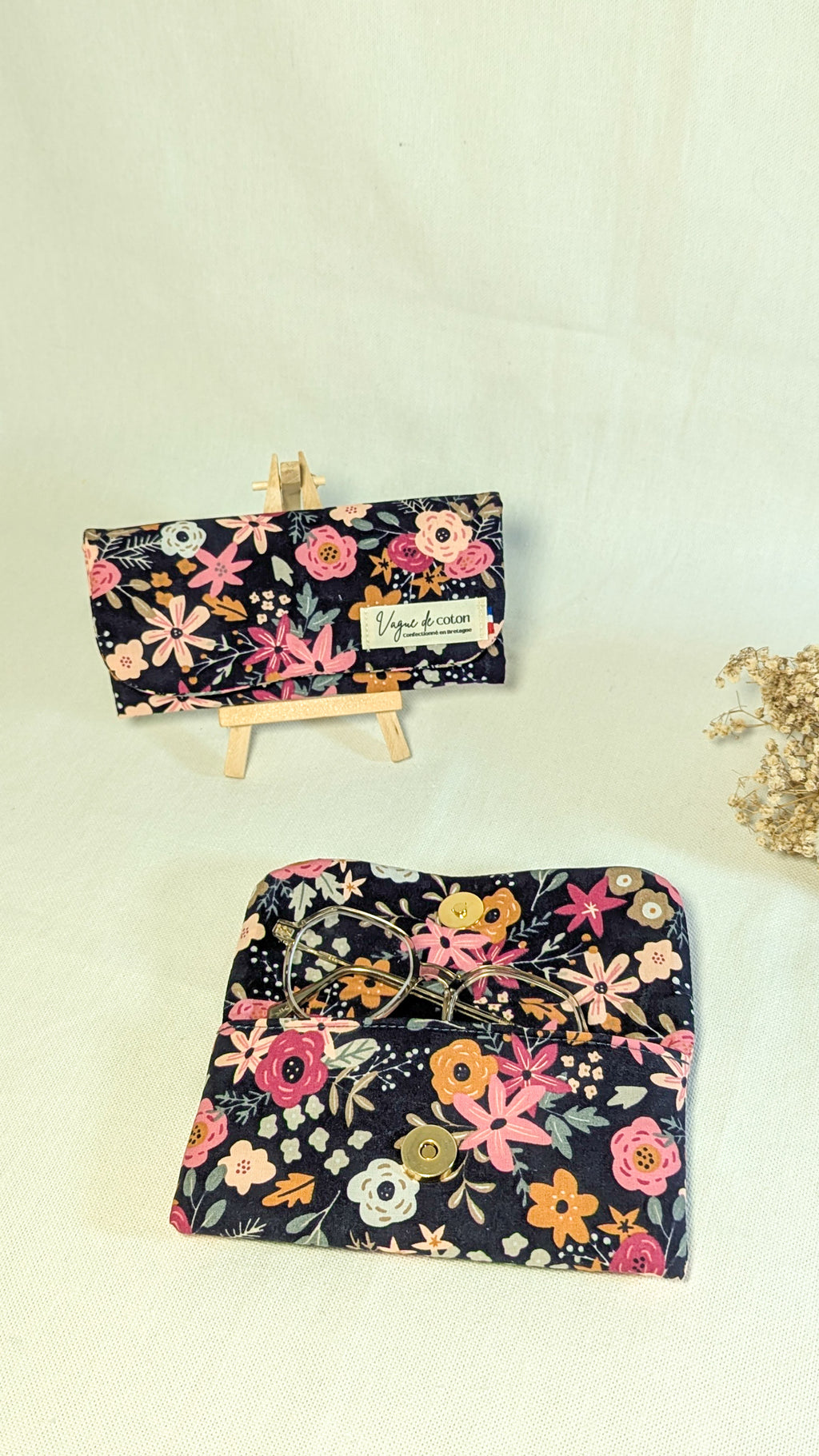 Etui à lunettes Fleurs rose fond marine