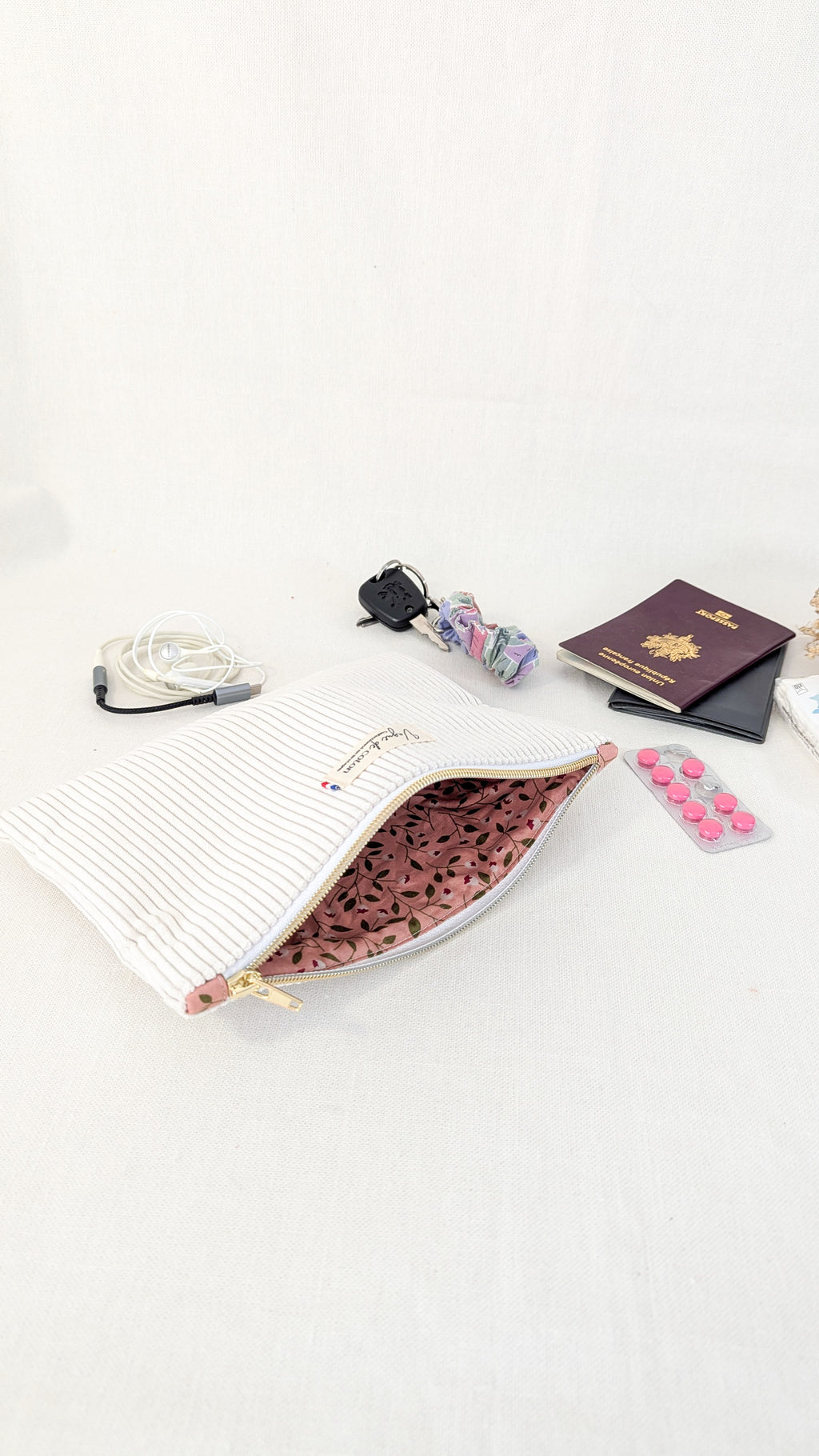 Pochette plate taille L - plusieurs coloris