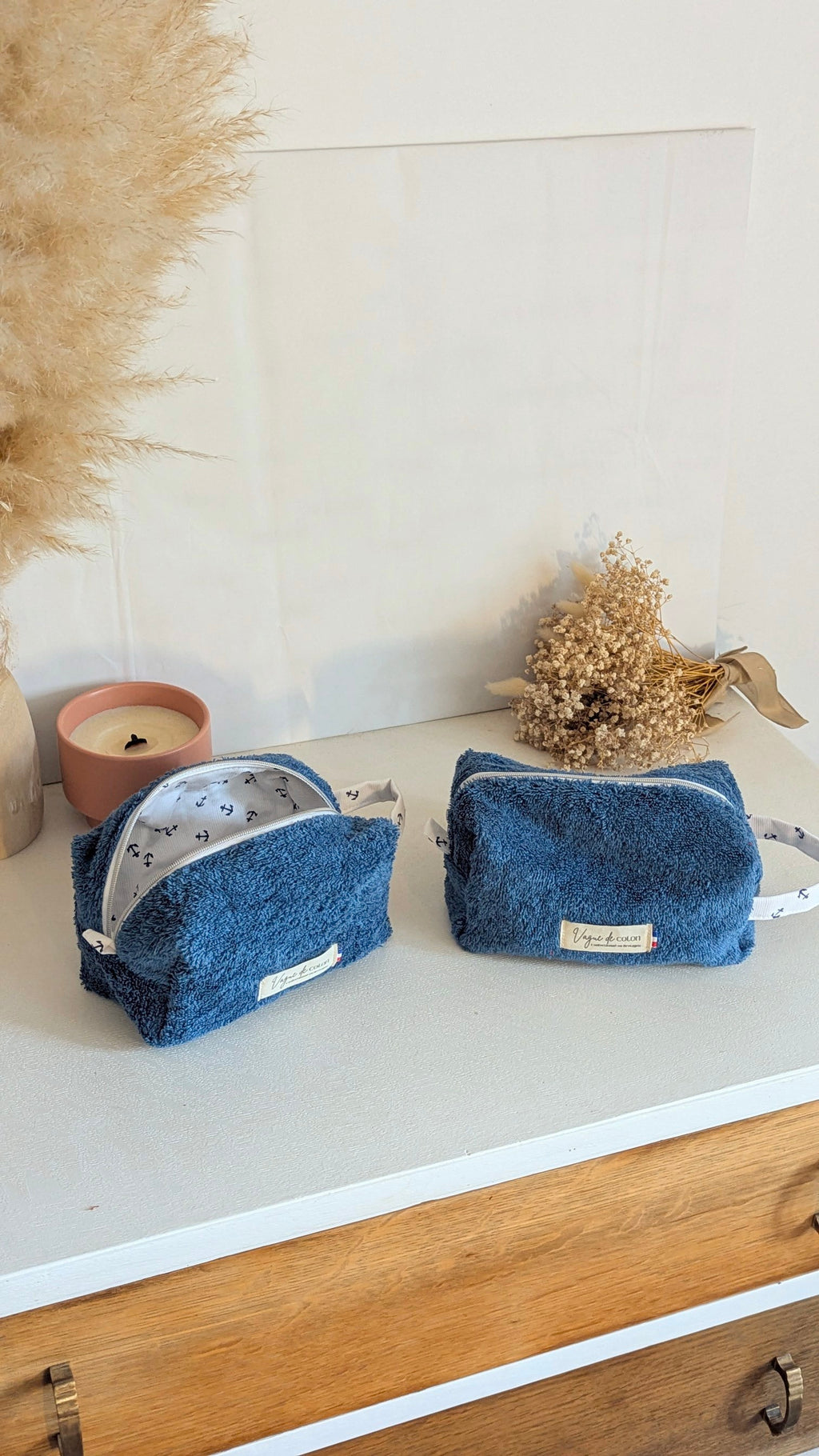 Petite trousse de toilette en éponge