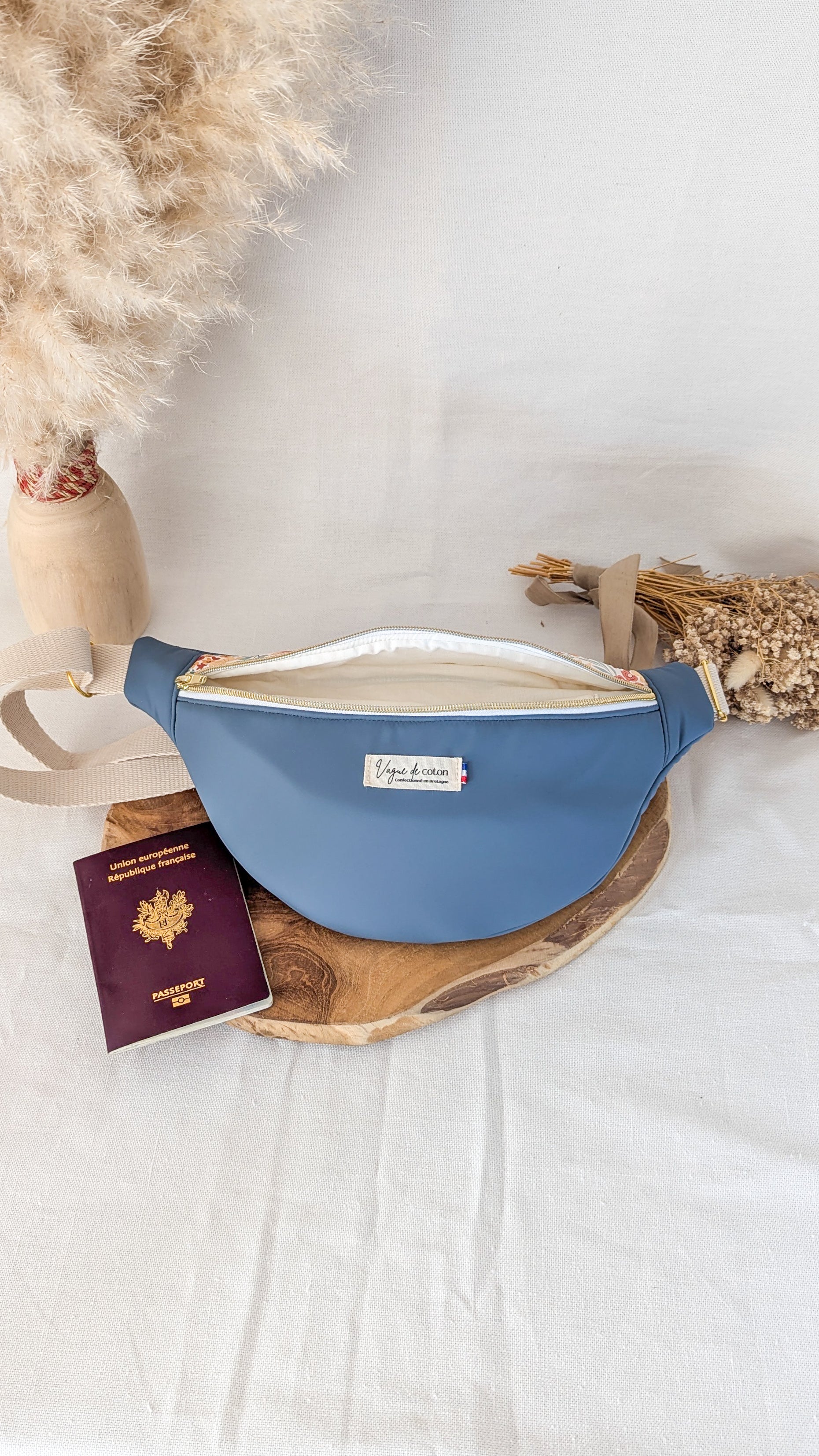 Sac banane déperlant avec poche arrière - plusieurs coloris