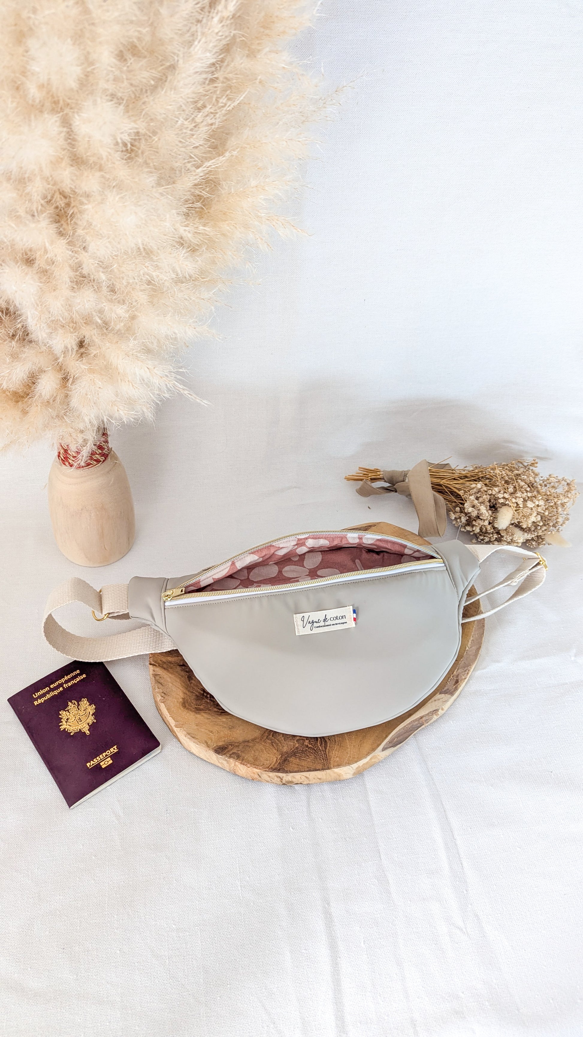 Sac banane déperlant avec poche arrière - plusieurs coloris