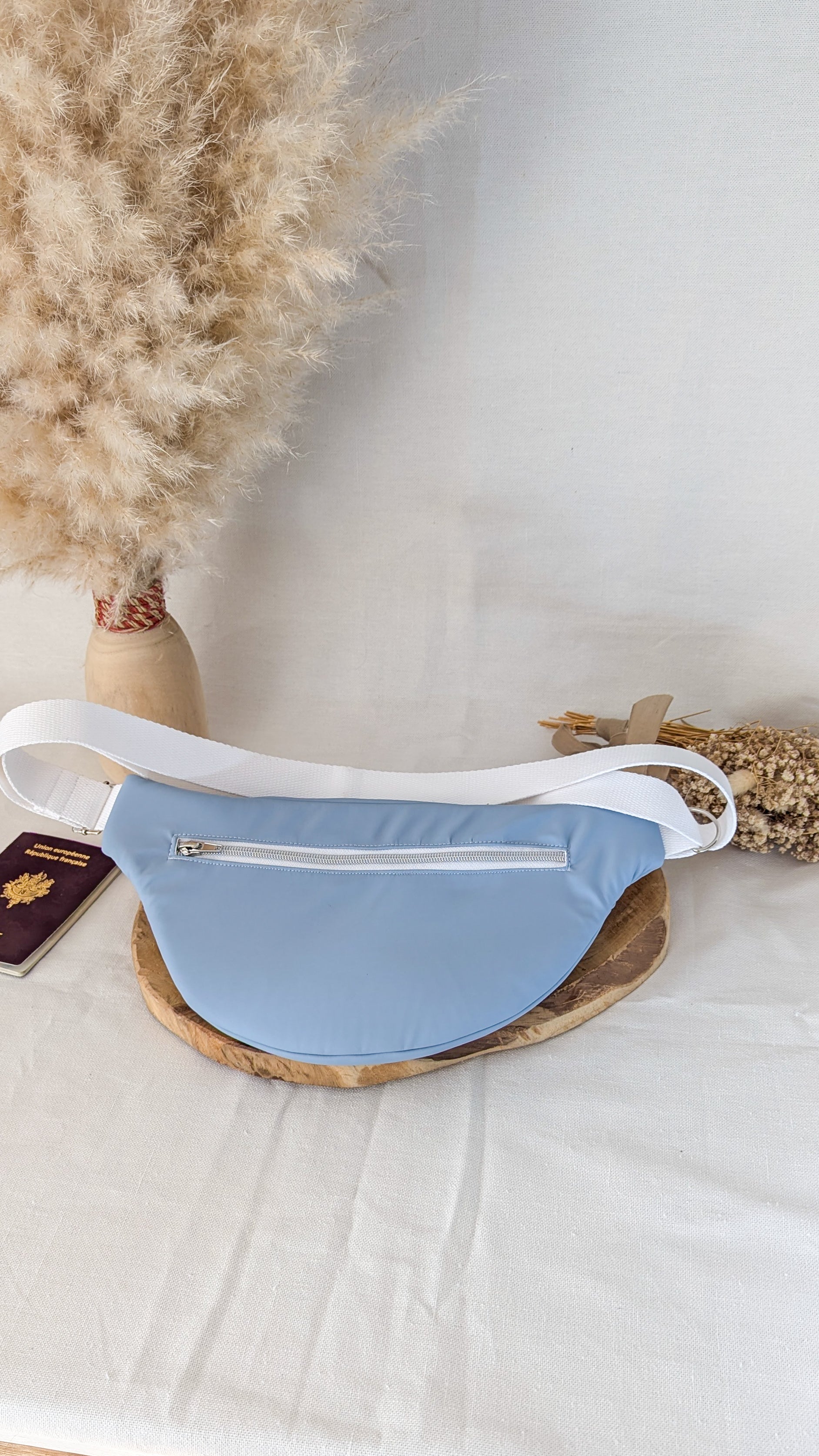 Sac banane déperlant avec poche arrière - plusieurs coloris