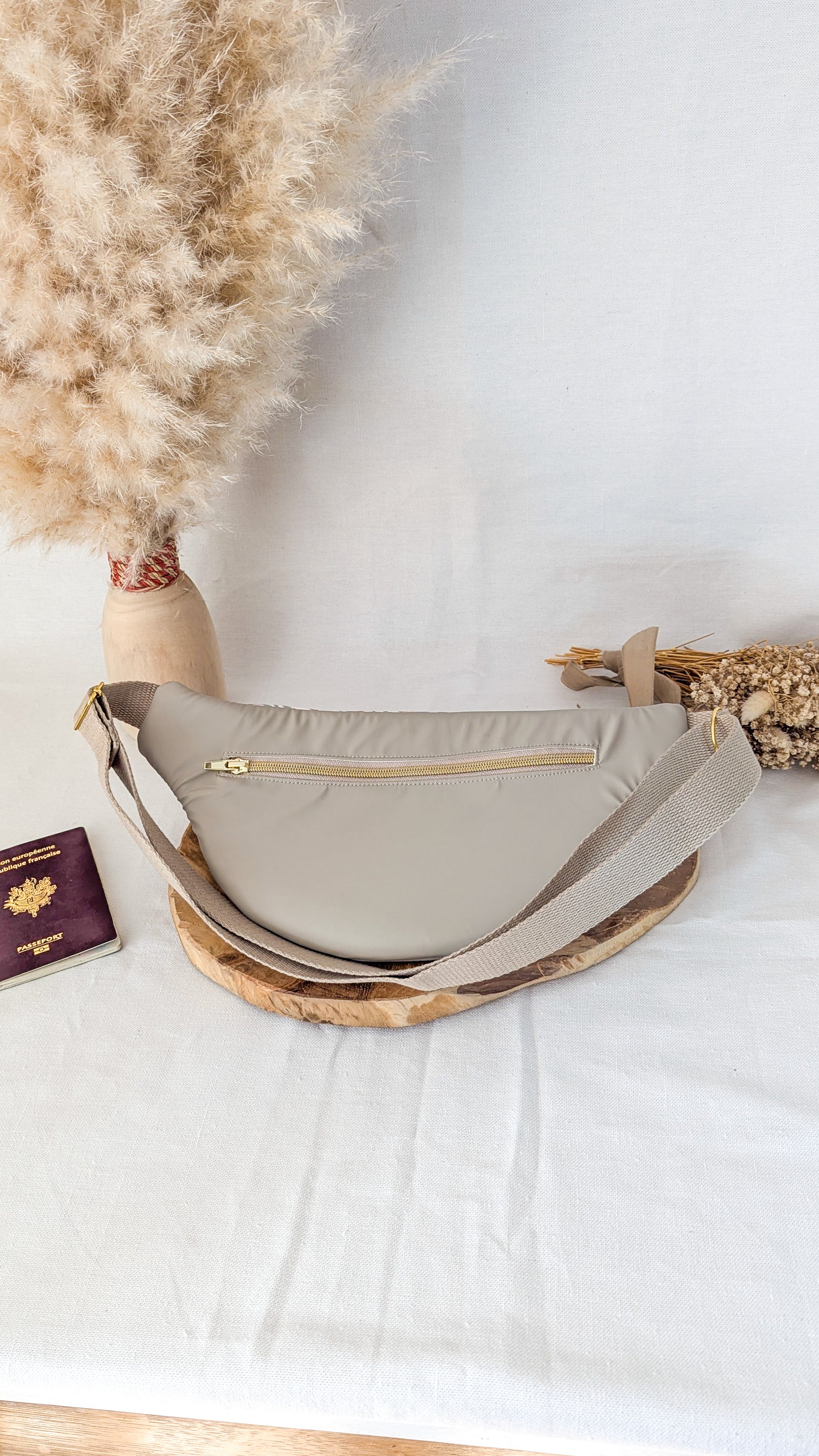 Sac banane déperlant avec poche arrière - plusieurs coloris