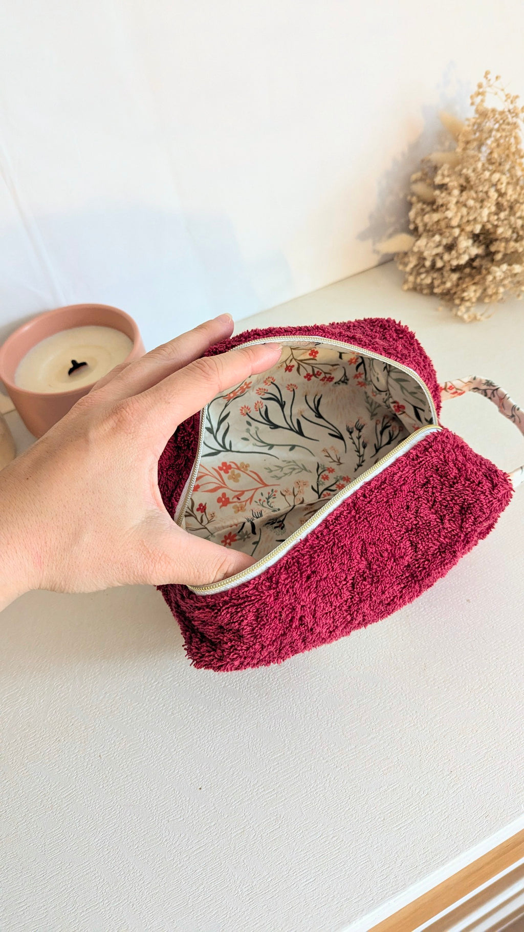 Petite trousse de toilette en éponge