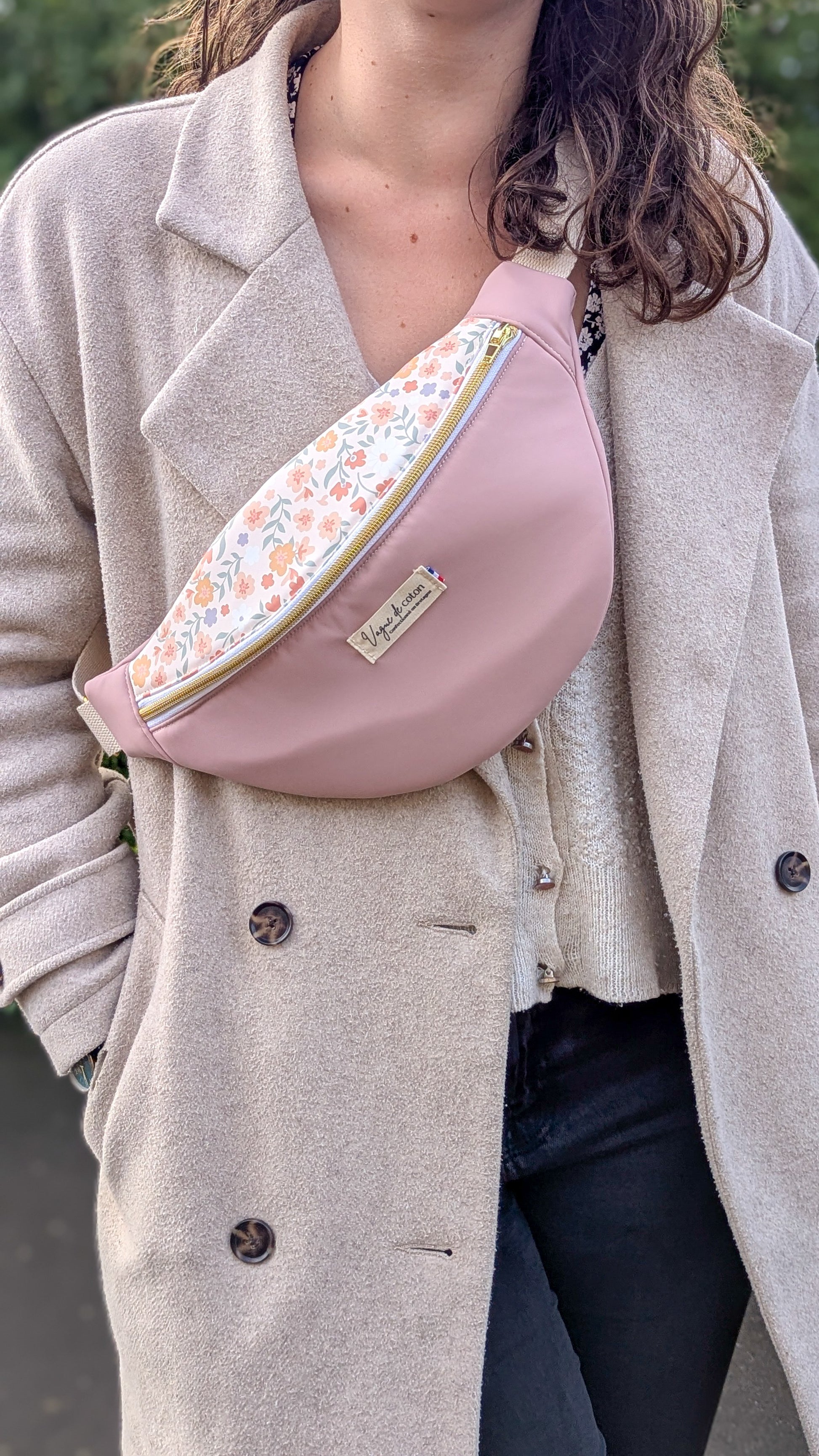 Sac banane déperlant avec poche arrière - plusieurs coloris