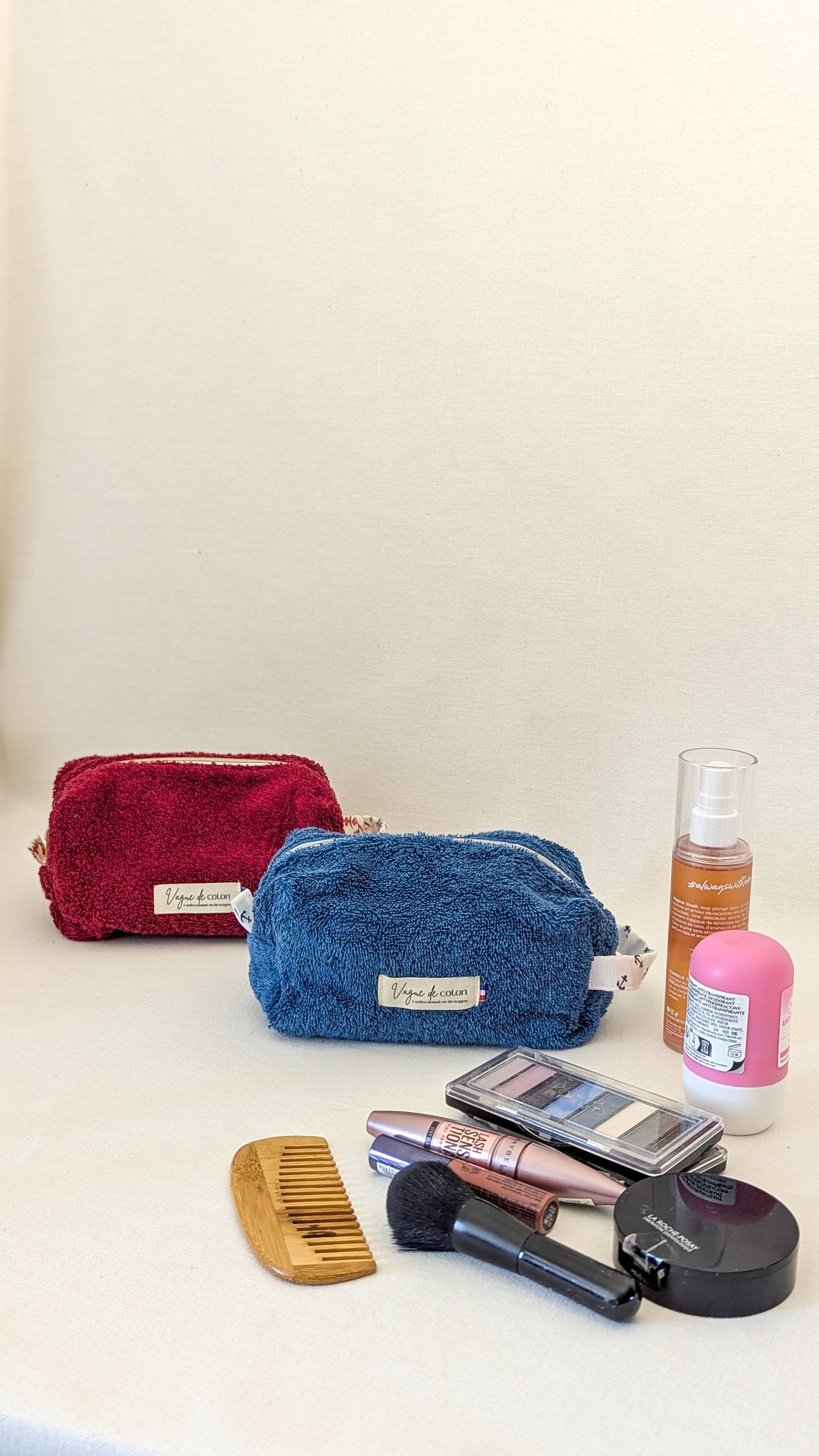 Petite trousse de toilette en éponge