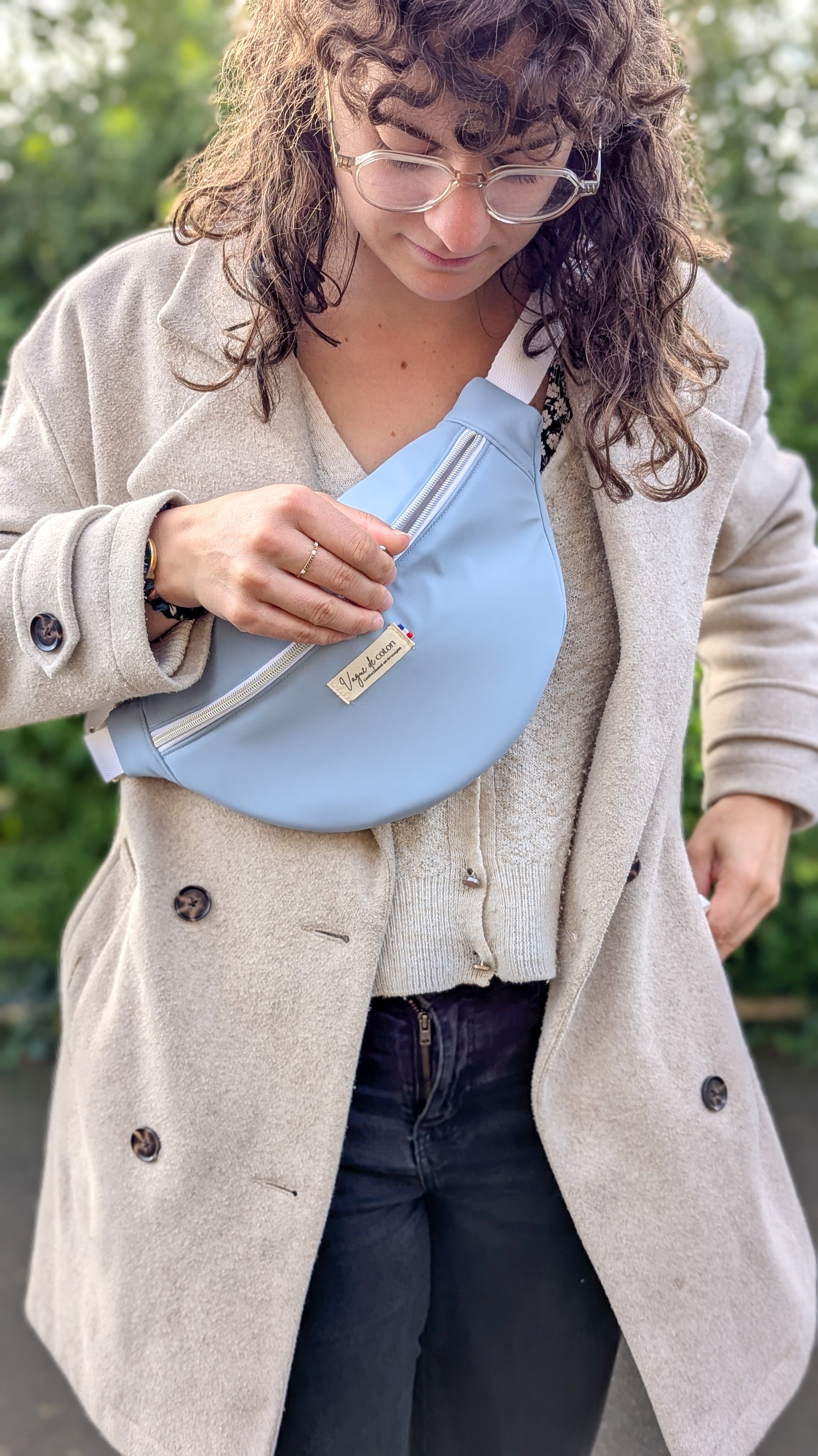 Sac banane déperlant avec poche arrière - plusieurs coloris