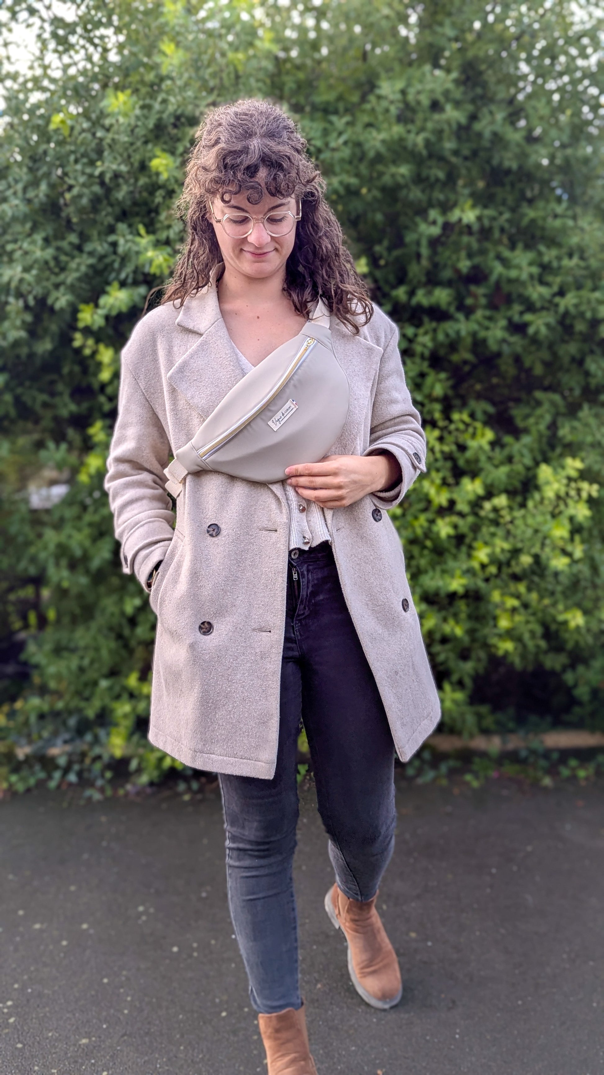 Sac banane déperlant avec poche arrière - plusieurs coloris
